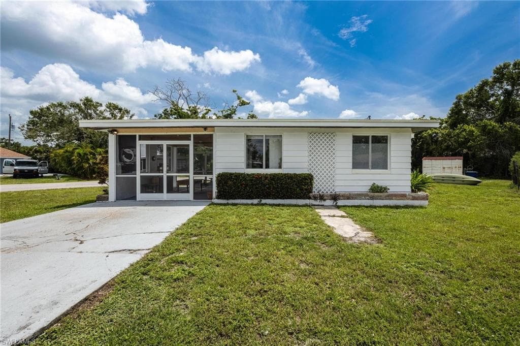 1308 Keuka AVE NORTH FORT MYERS, FL 33917