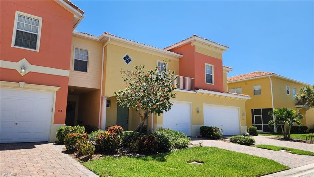9811 Bodego Way 105 FORT MYERS, FL 33908