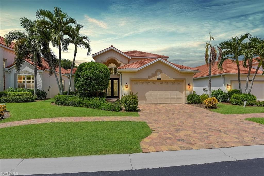 8809 Ventura WAY NAPLES, FL 34109