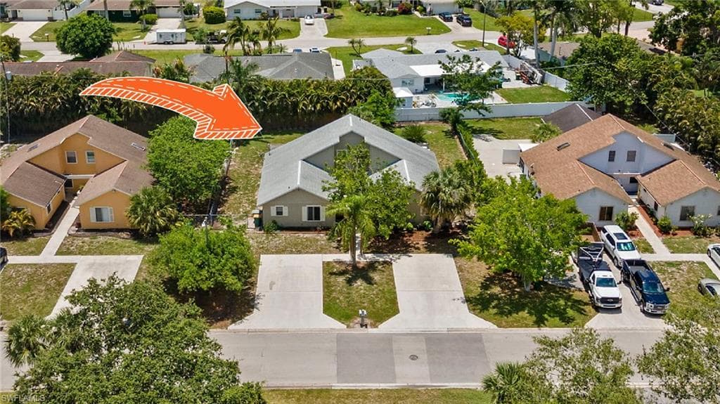 157 Crown DR NAPLES, FL 34110