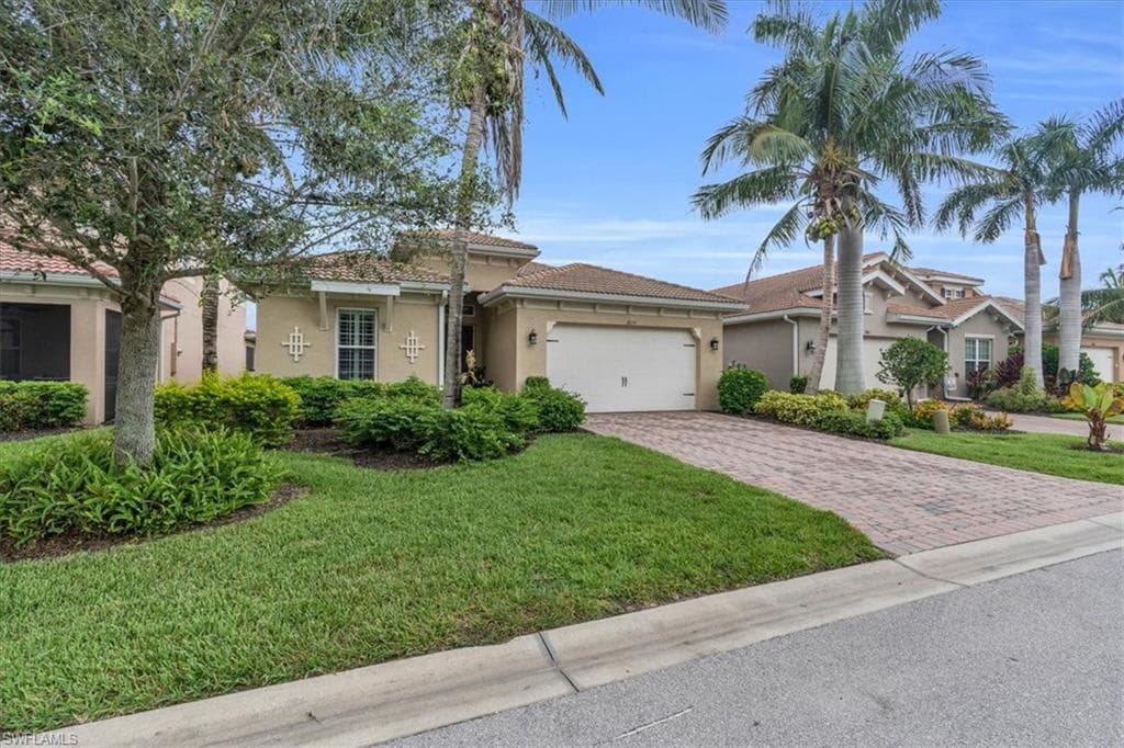 3879 Eldon ST FORT MYERS, FL 33916