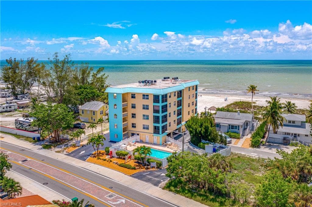 2924 Estero BLVD 303 FORT MYERS BEACH, FL 33931