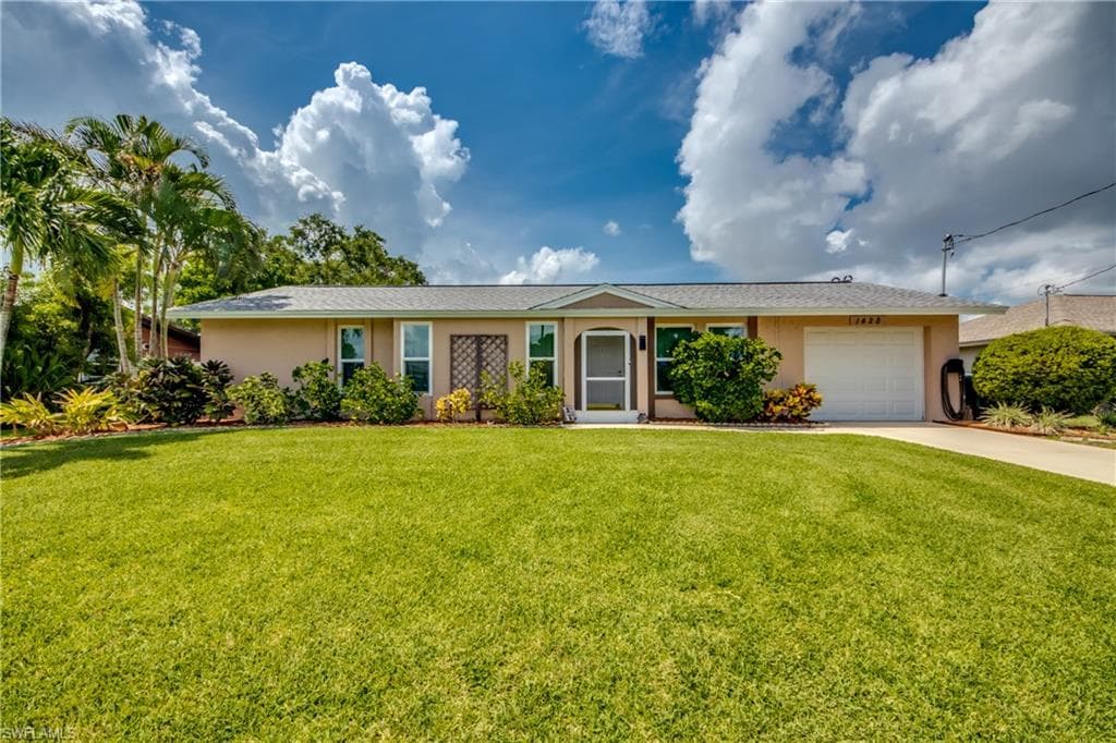 1428 SE 30th ST CAPE CORAL, FL 33904