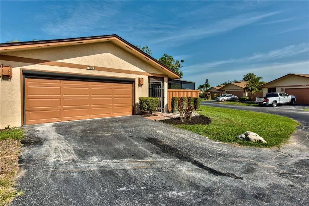 6470 Royal Woods DR FORT MYERS, FL 33908