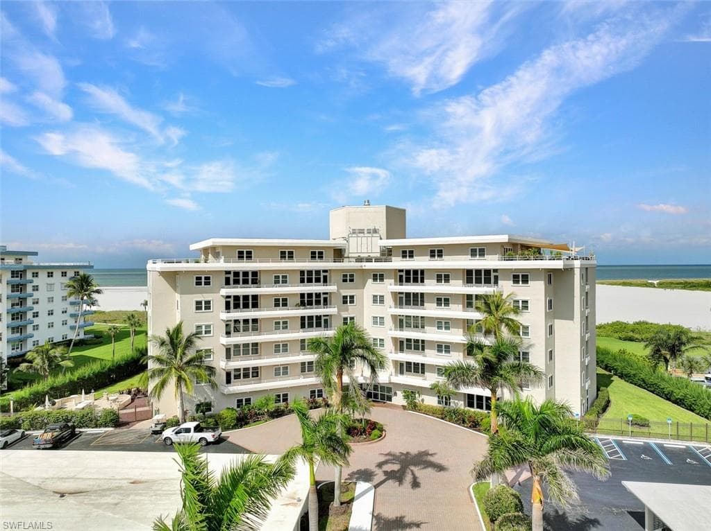 240 Seaview CT 403 MARCO ISLAND, FL 34145