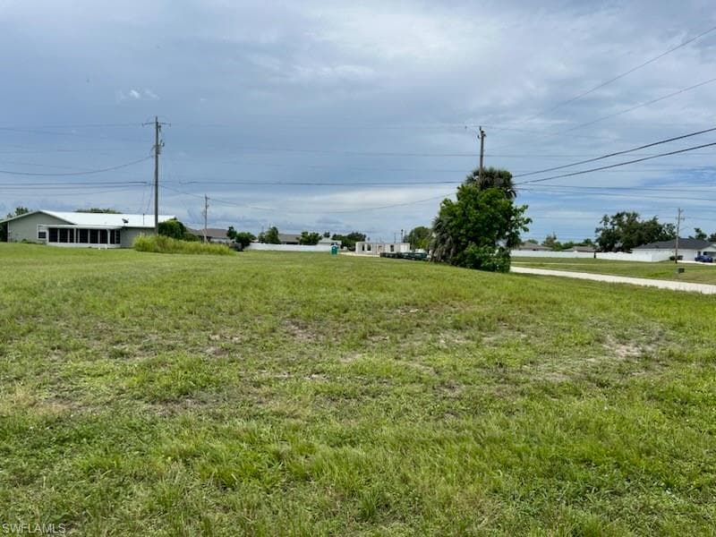 2202 NE 24th TER CAPE CORAL, FL 33909