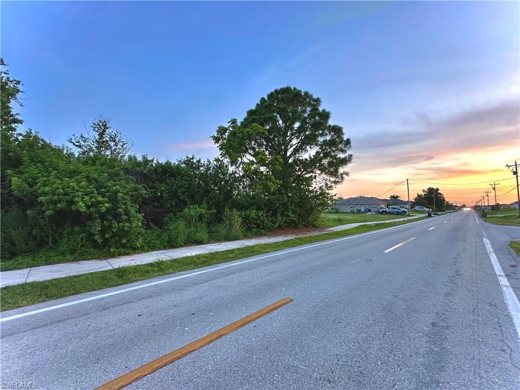 3735 12th ST W LEHIGH ACRES, FL 33971