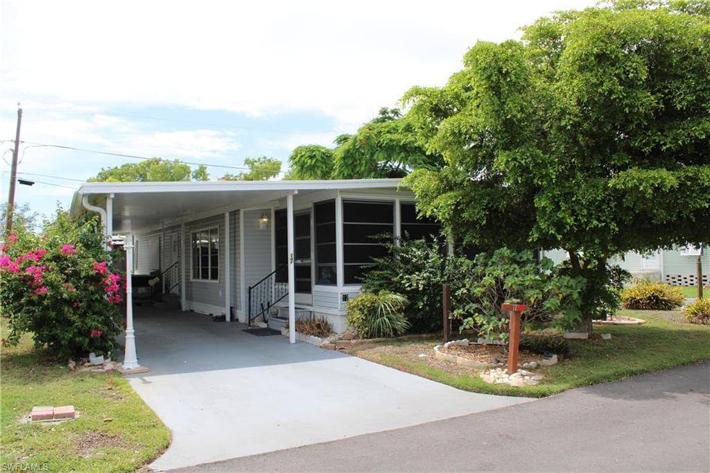 17 Garden DR FORT MYERS, FL 33908