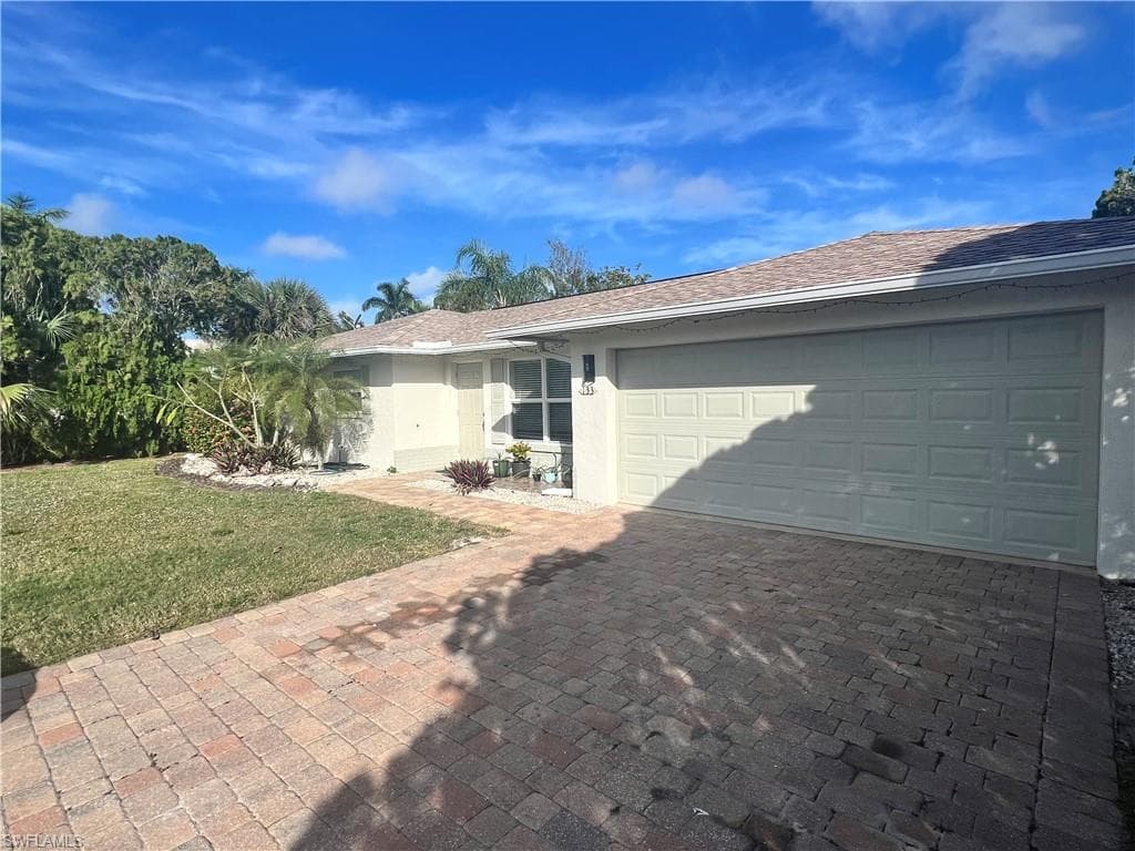 133 Mentor DR NAPLES, FL 34110