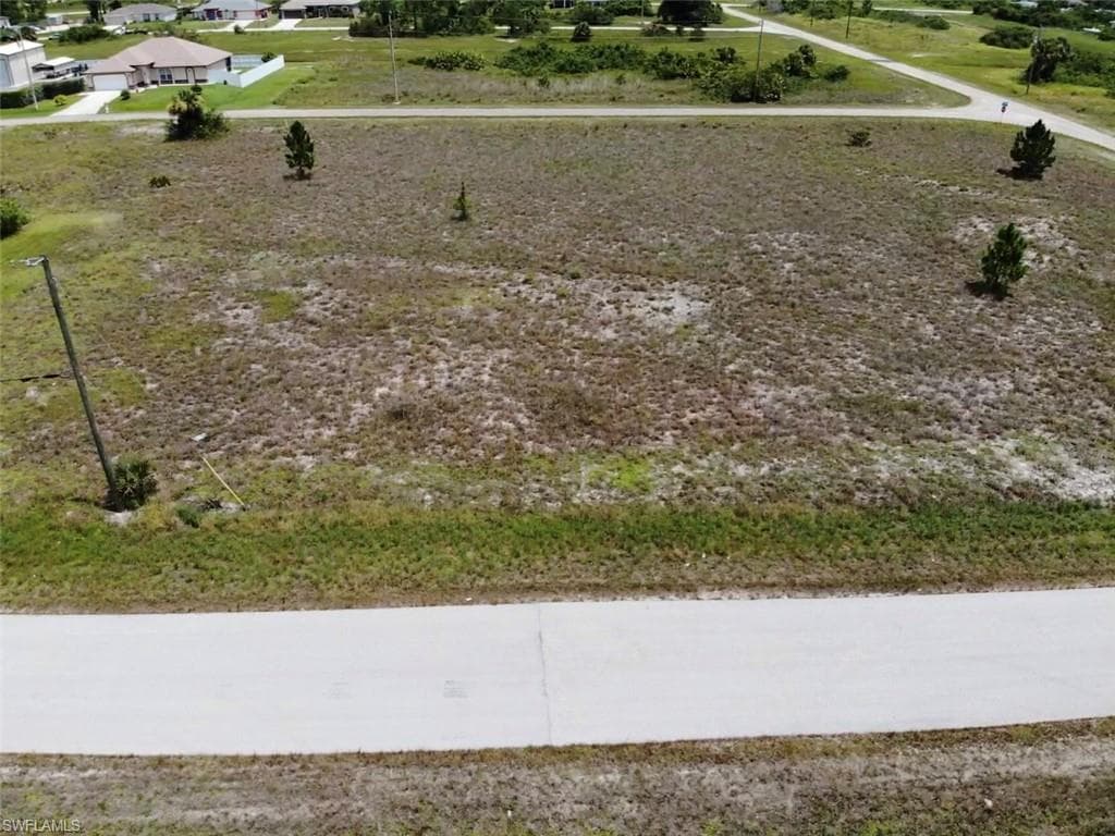 855 Palomino ST E LEHIGH ACRES, FL 33974