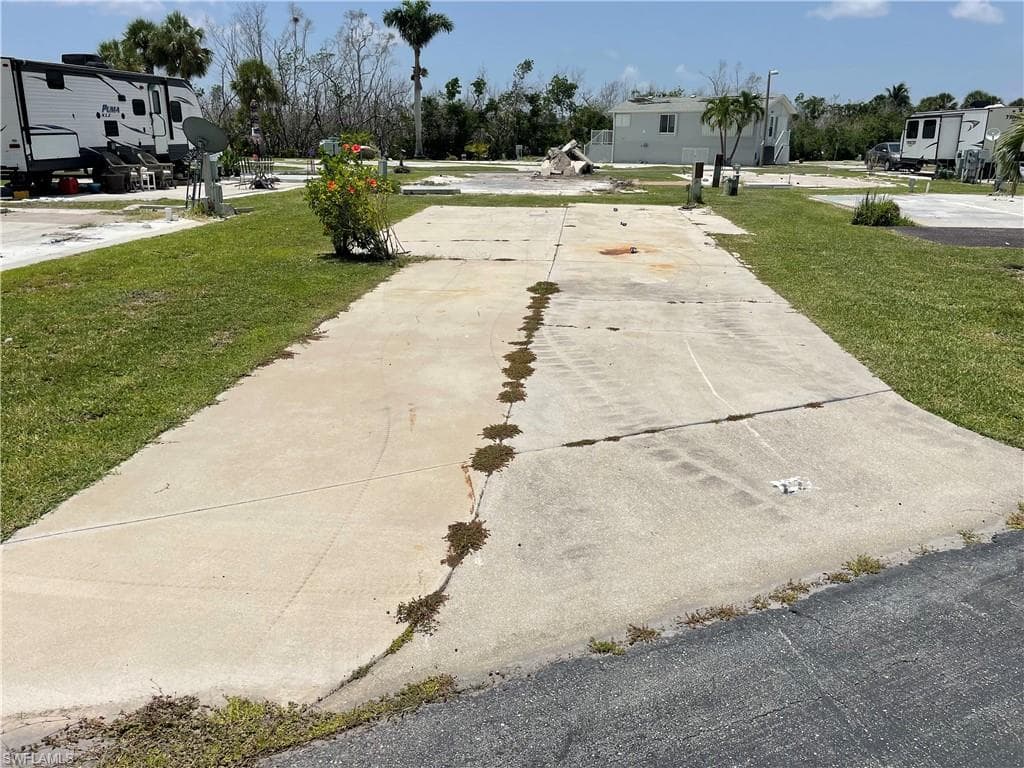 19681 Summerlin RD 22 FORT MYERS, FL 33908