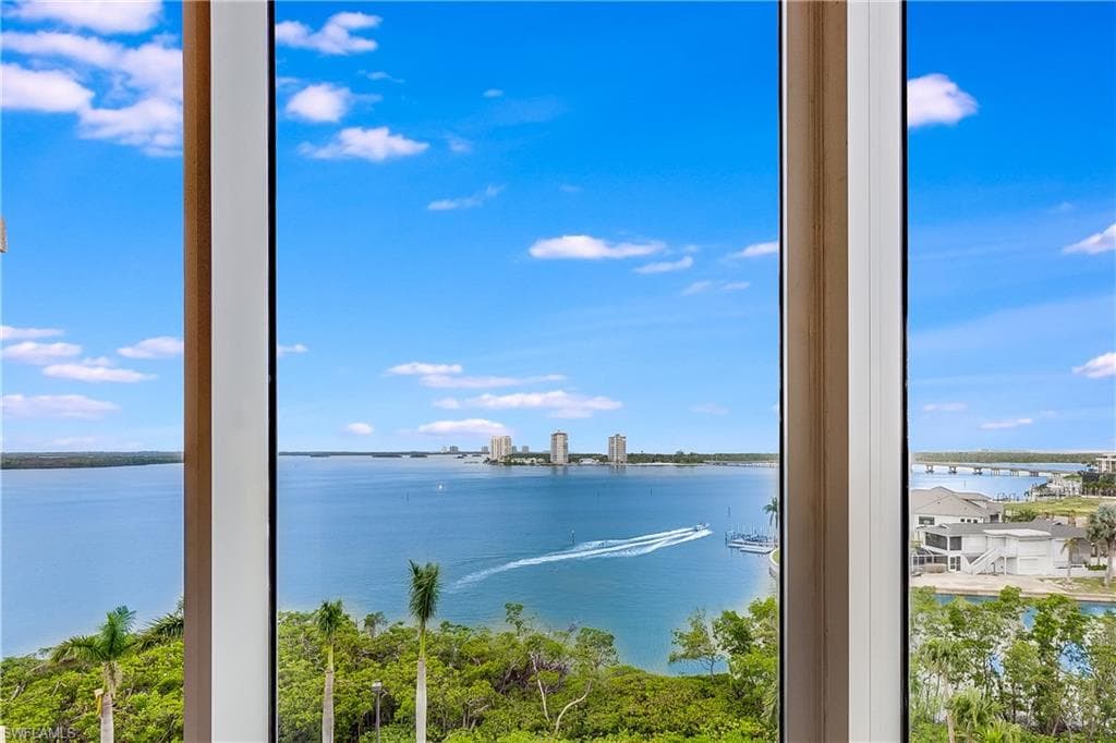 4137 Bay Beach LN 566 FORT MYERS BEACH, FL 33931
