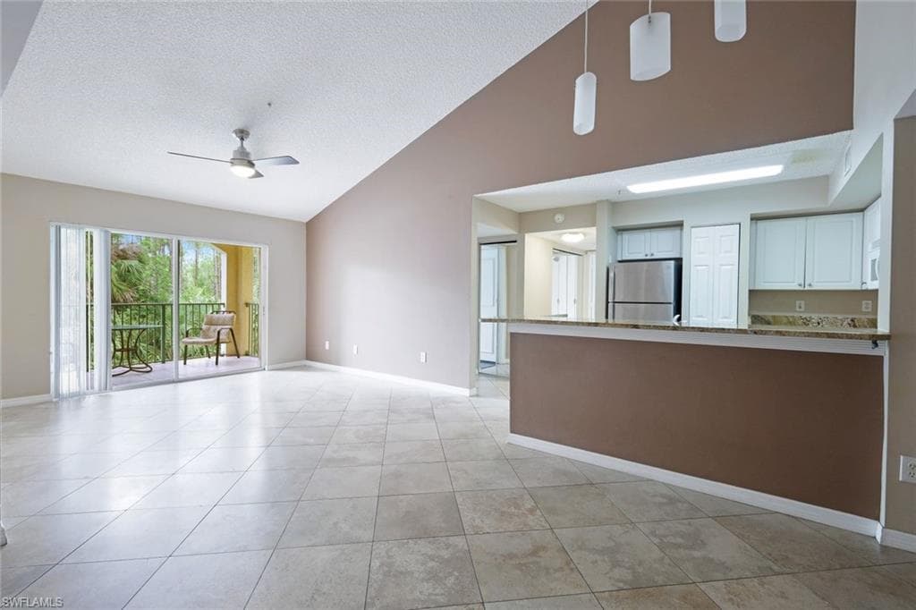 1230 Wildwood Lakes BLVD 202 NAPLES, FL 34104