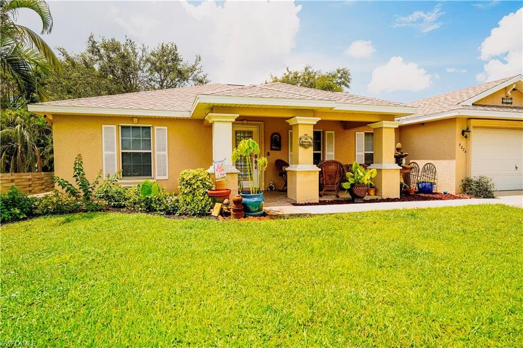 9024 Morris RD FORT MYERS, FL 33967