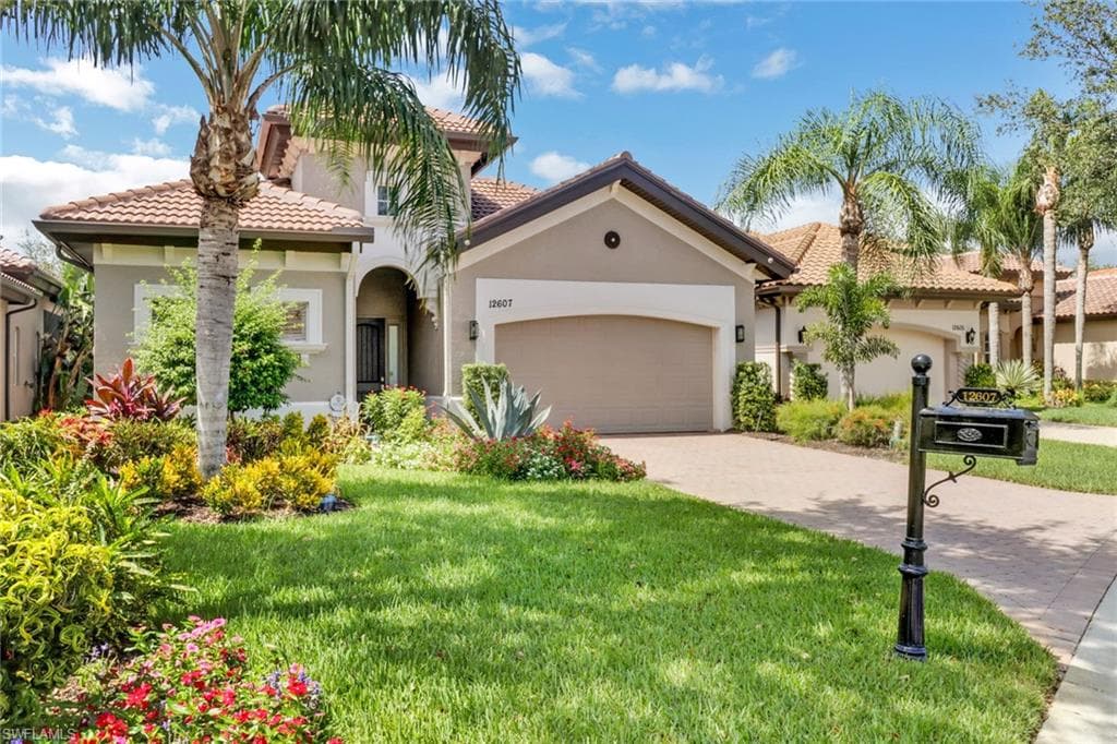 12607 Grandezza CIR ESTERO, FL 33928