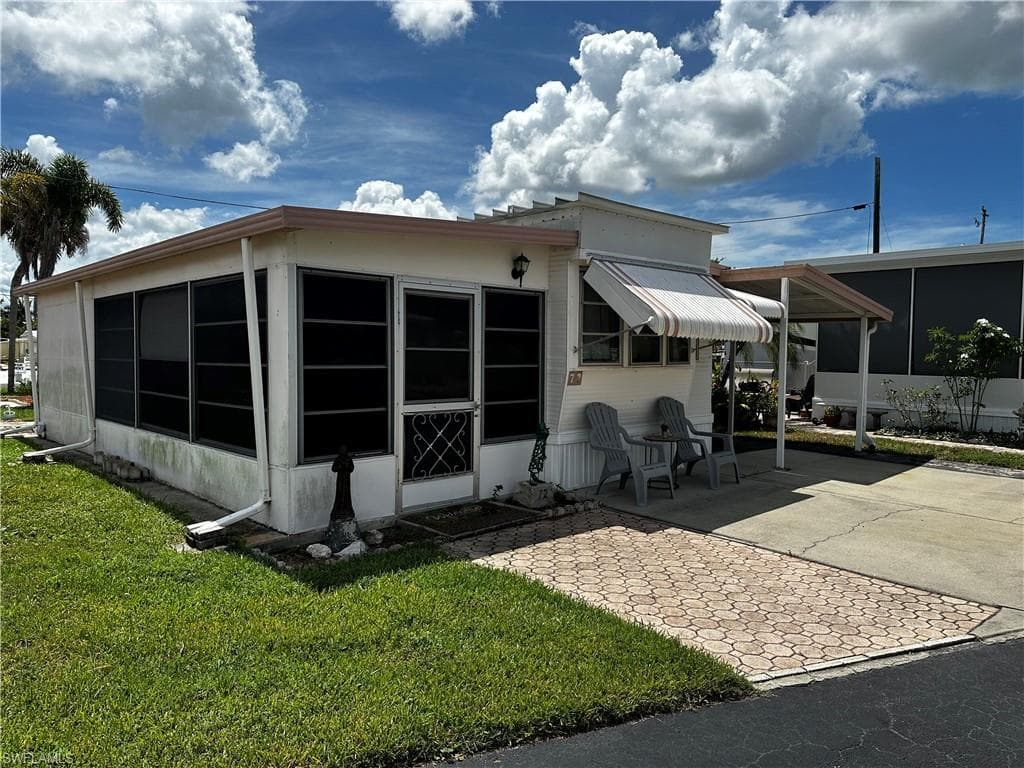 72 Kumquat LN 195 NAPLES, FL 34114