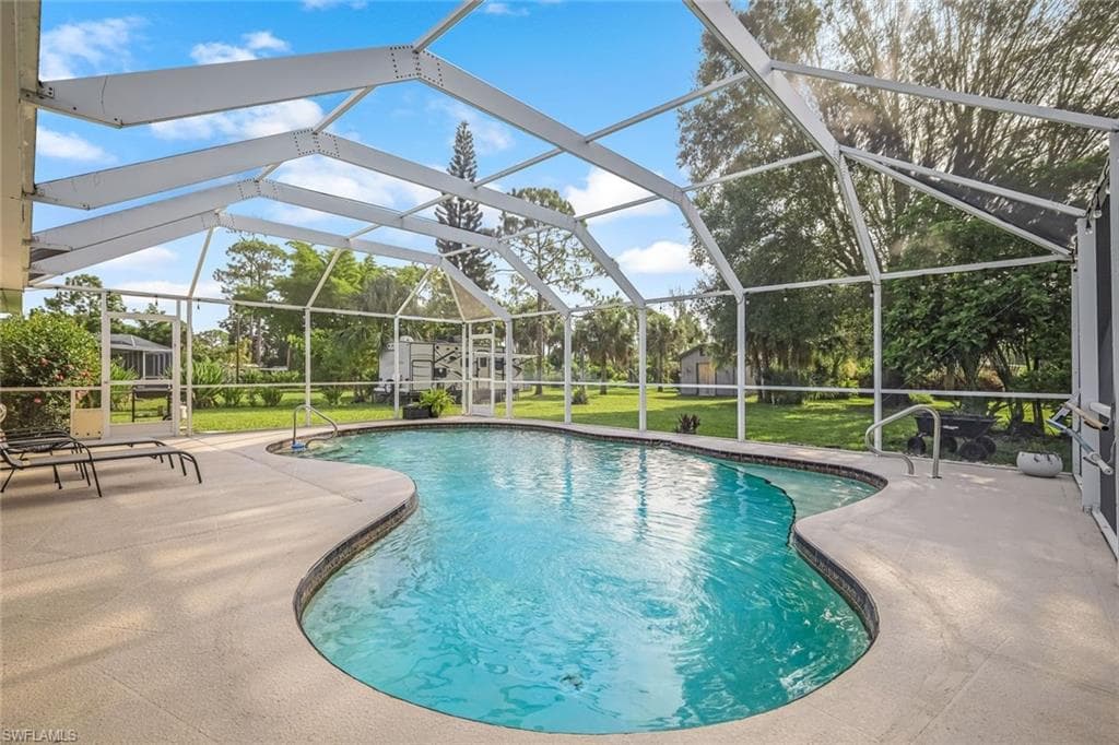 212 Maple AVE N LEHIGH ACRES, FL 33936