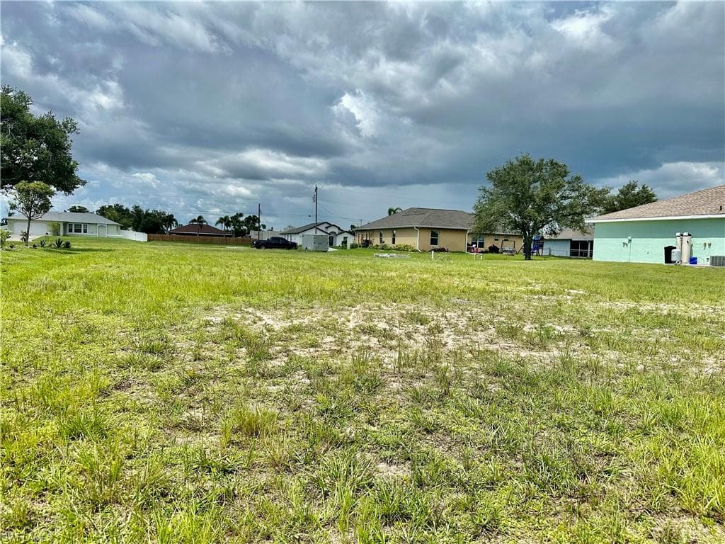 25 11th ST CAPE CORAL, FL 33909