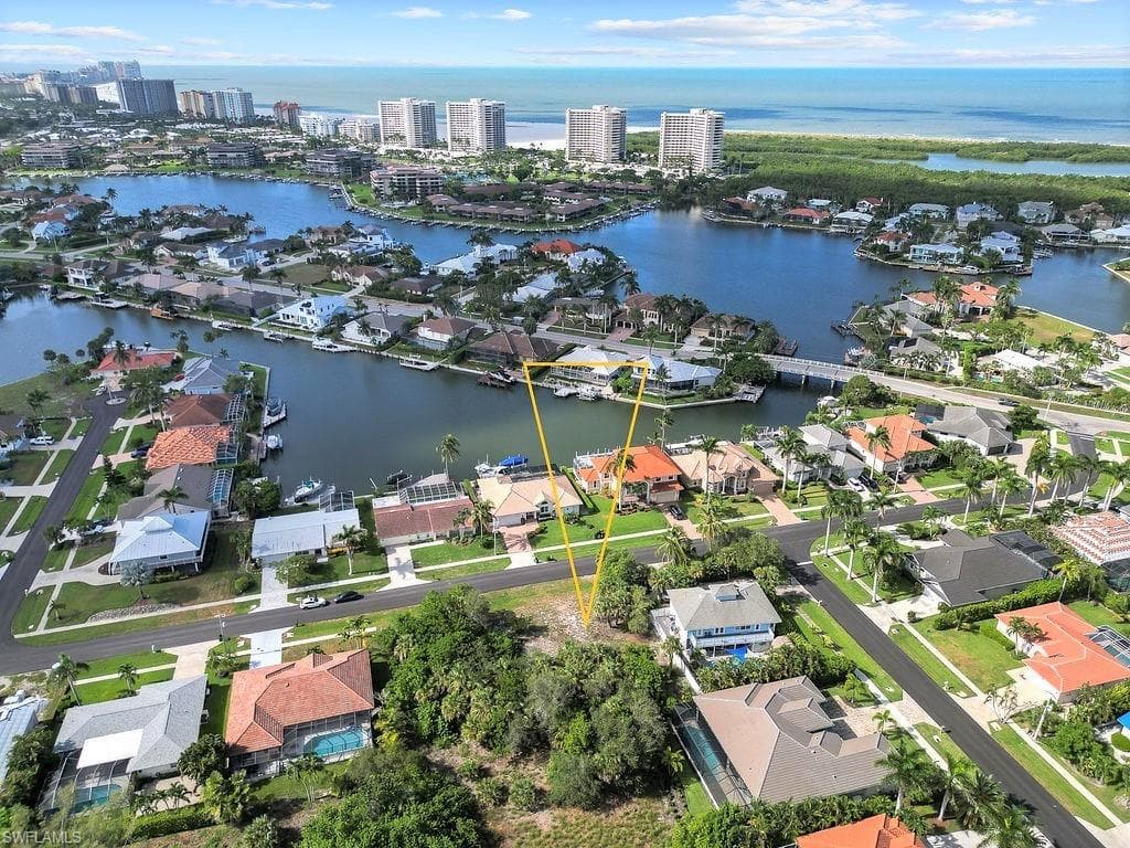 601 Diplomat CT MARCO ISLAND, FL 34145