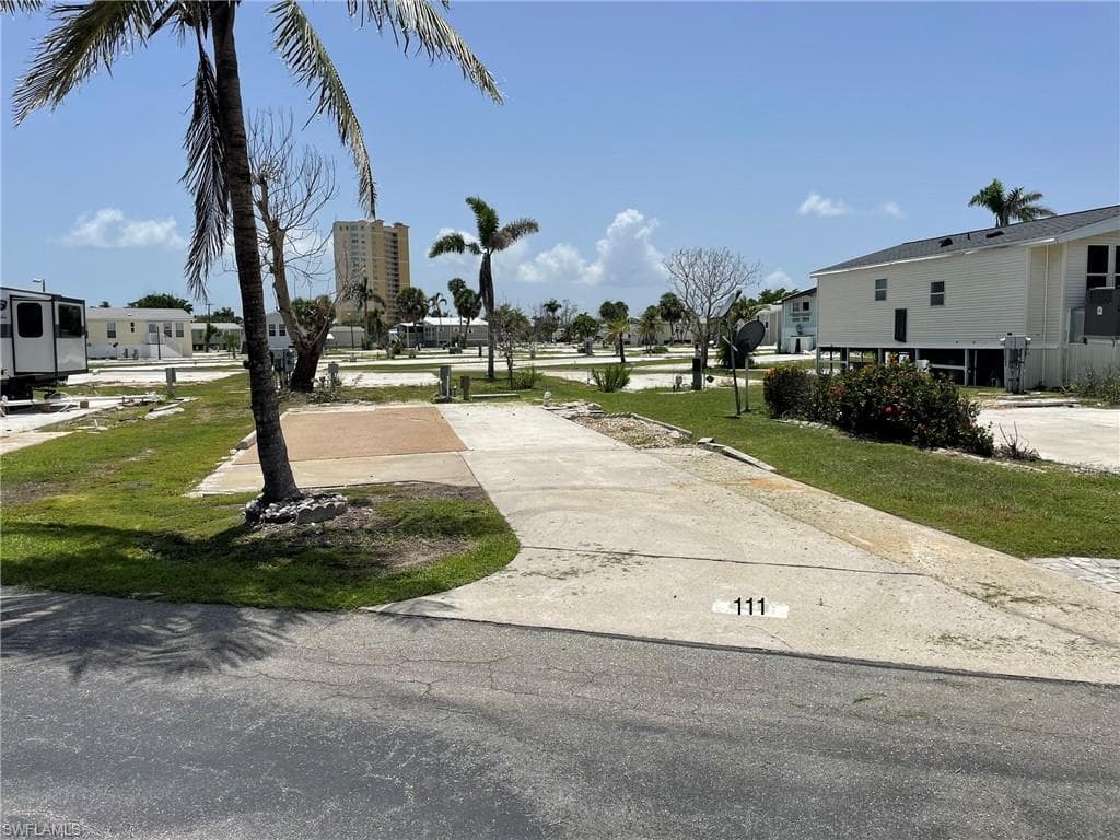 19681 Summerlin RD 111 FORT MYERS, FL 33908