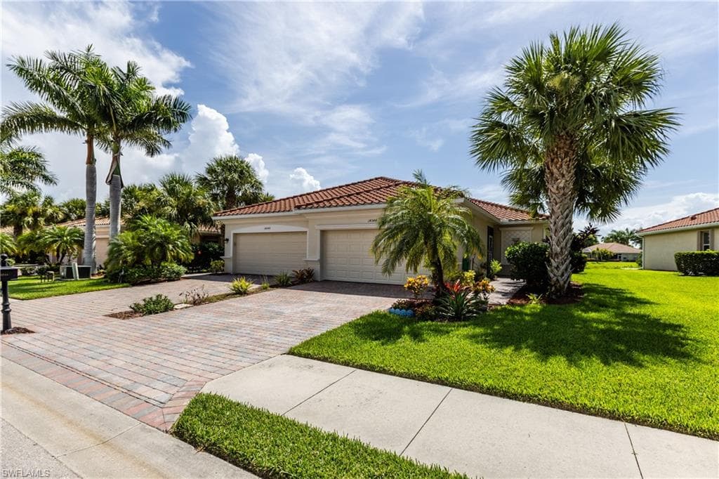 14544 Grapevine DR NAPLES, FL 34114