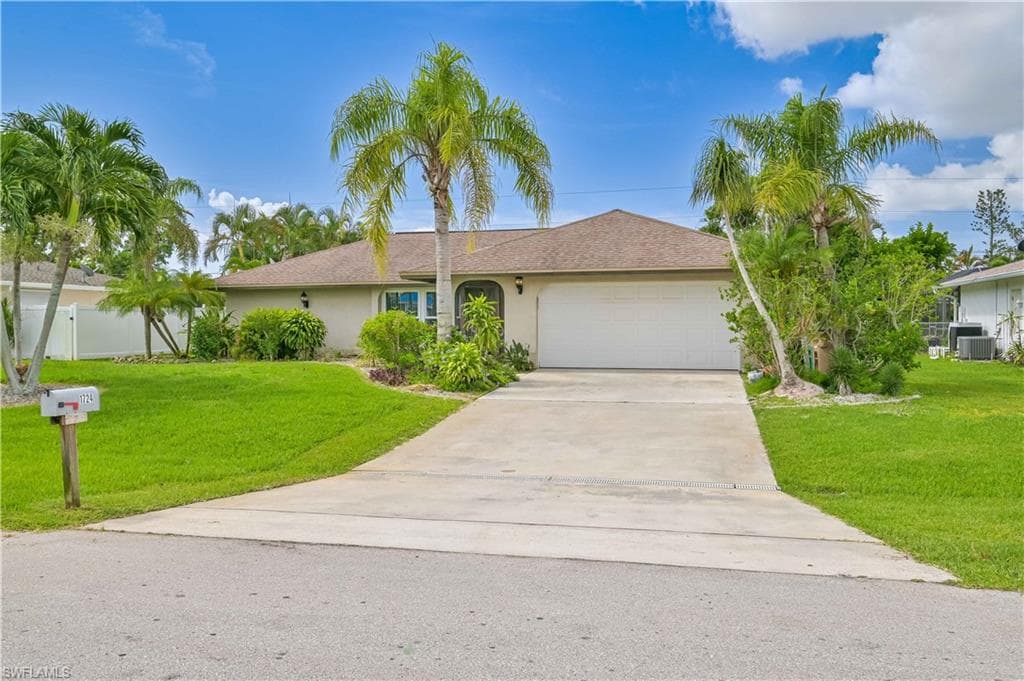1724 SE 8th TER CAPE CORAL, FL 33990