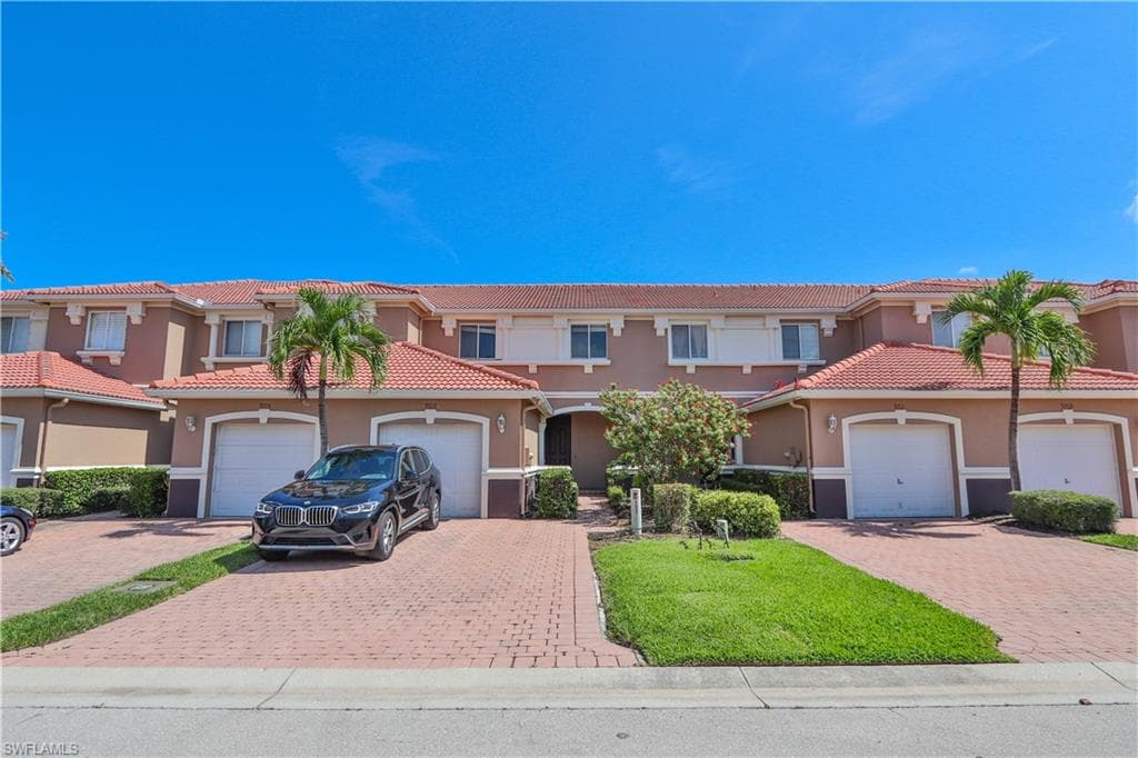 9713 Roundstone CIR FORT MYERS, FL 33967