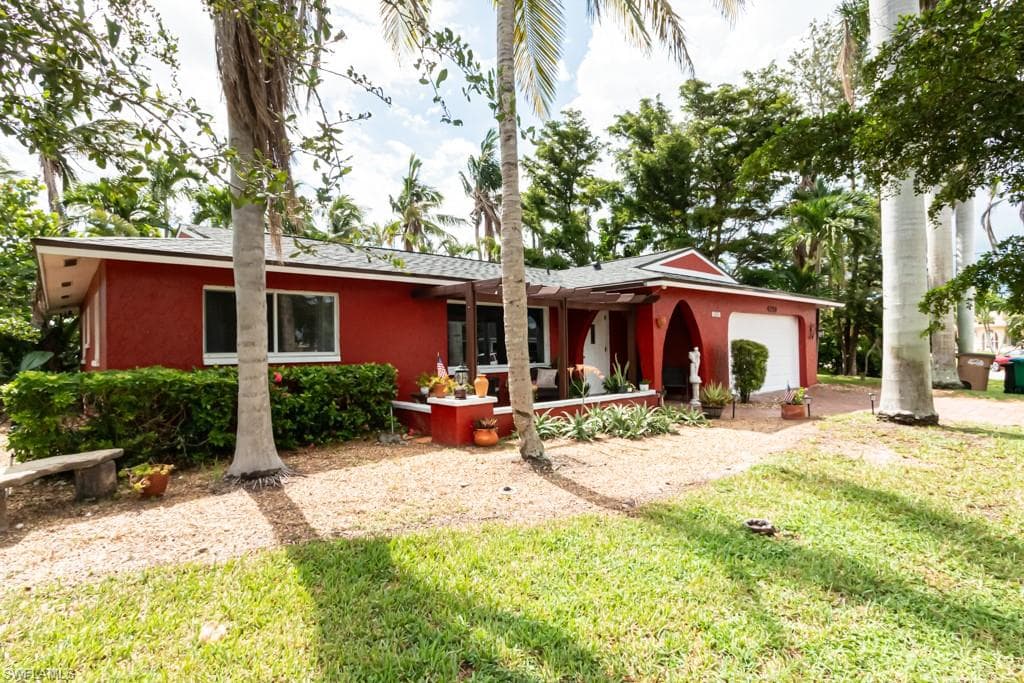 4250 Coronado PKWY CAPE CORAL, FL 33904