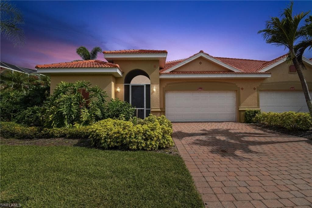 5663 Kensington LOOP 72B FORT MYERS, FL 33912
