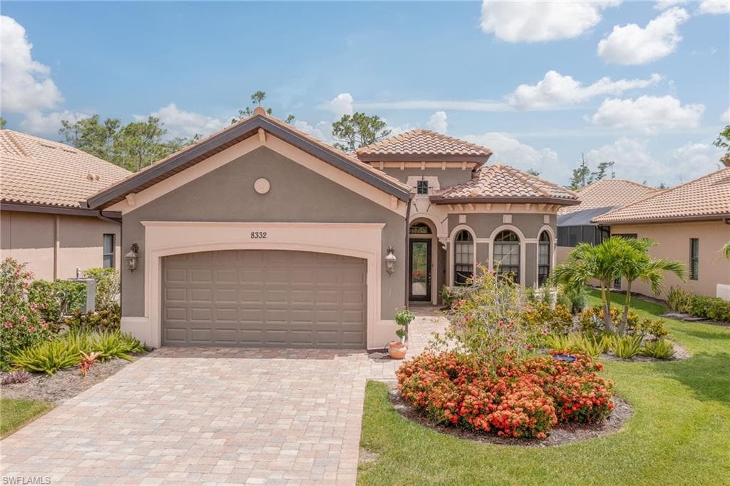 8332 Adelio LN FORT MYERS, FL 33912
