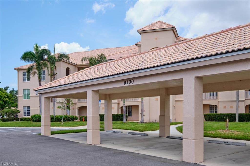 9100 Southmont CV 107 FORT MYERS, FL 33908