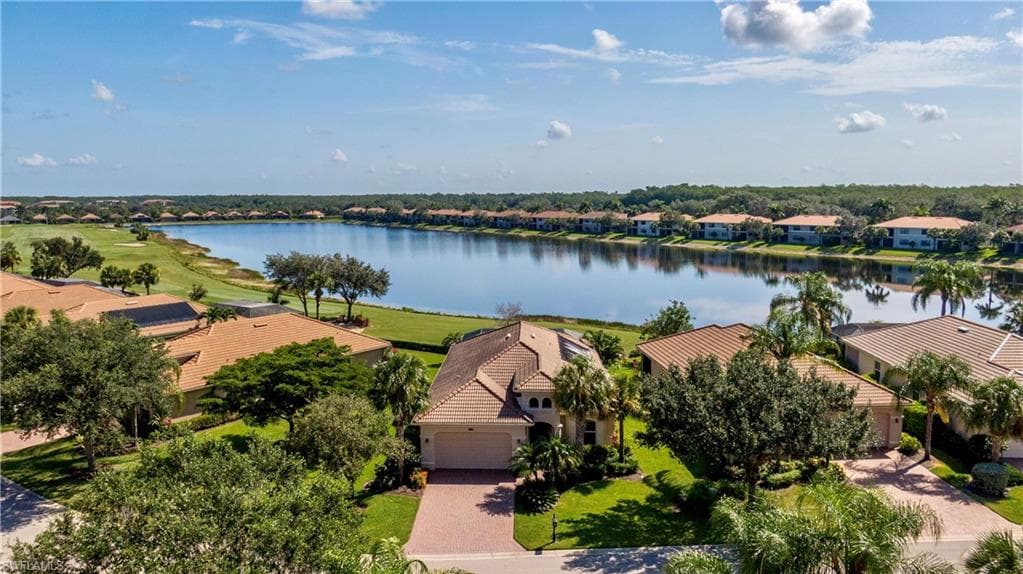 10260 Gator Bay CT NAPLES, FL 34120