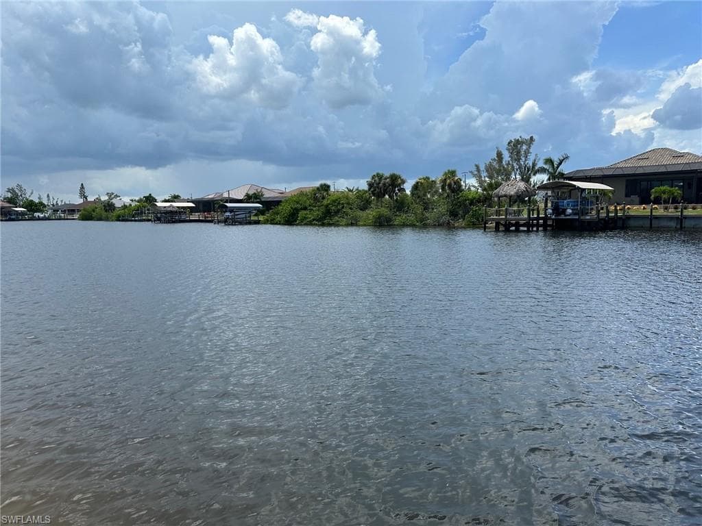4310 NW 21st ST CAPE CORAL, FL 33993