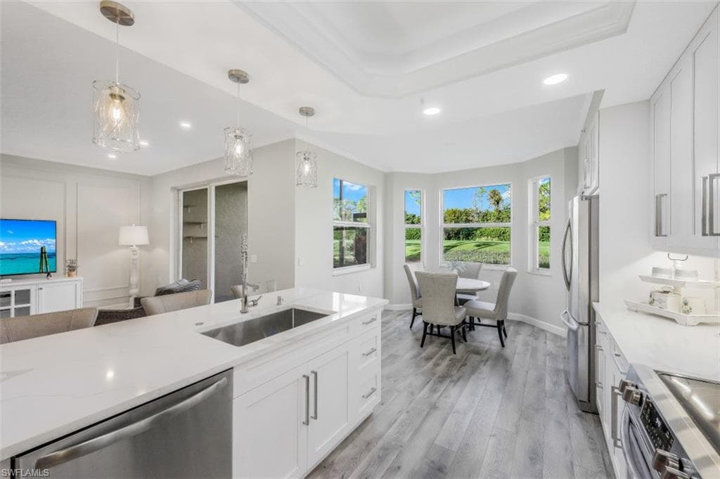 2885 Cypress Trace CIR 9-102 NAPLES, FL 34119