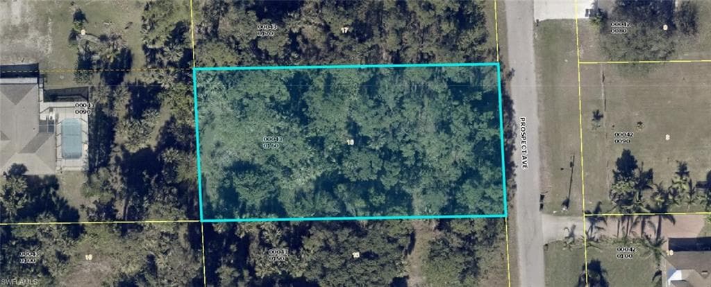 707 Prospect AVE LEHIGH ACRES, FL 33972