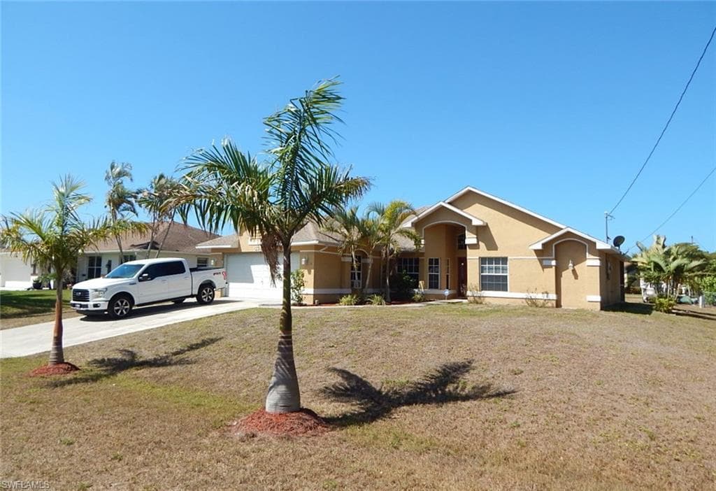 424 SW 38th PL CAPE CORAL, FL 33991