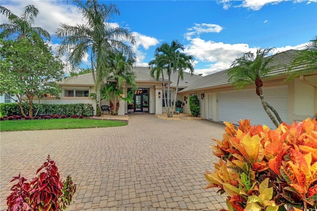 4410 Longshore WAY N NAPLES, FL 34119