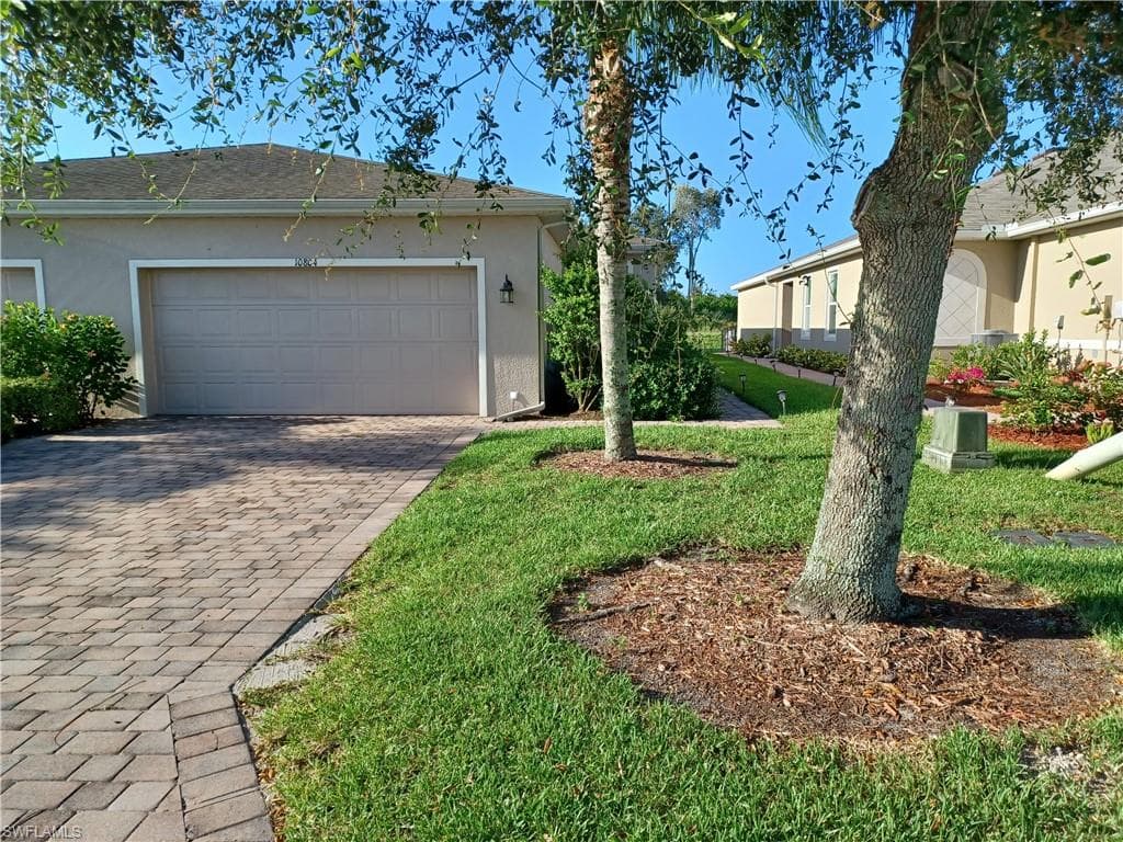 10804 Crossback LN LEHIGH ACRES, FL 33936