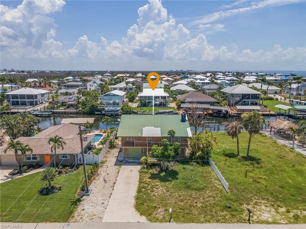 2392 BAYBREEZE ST ST. JAMES CITY, FL 33956
