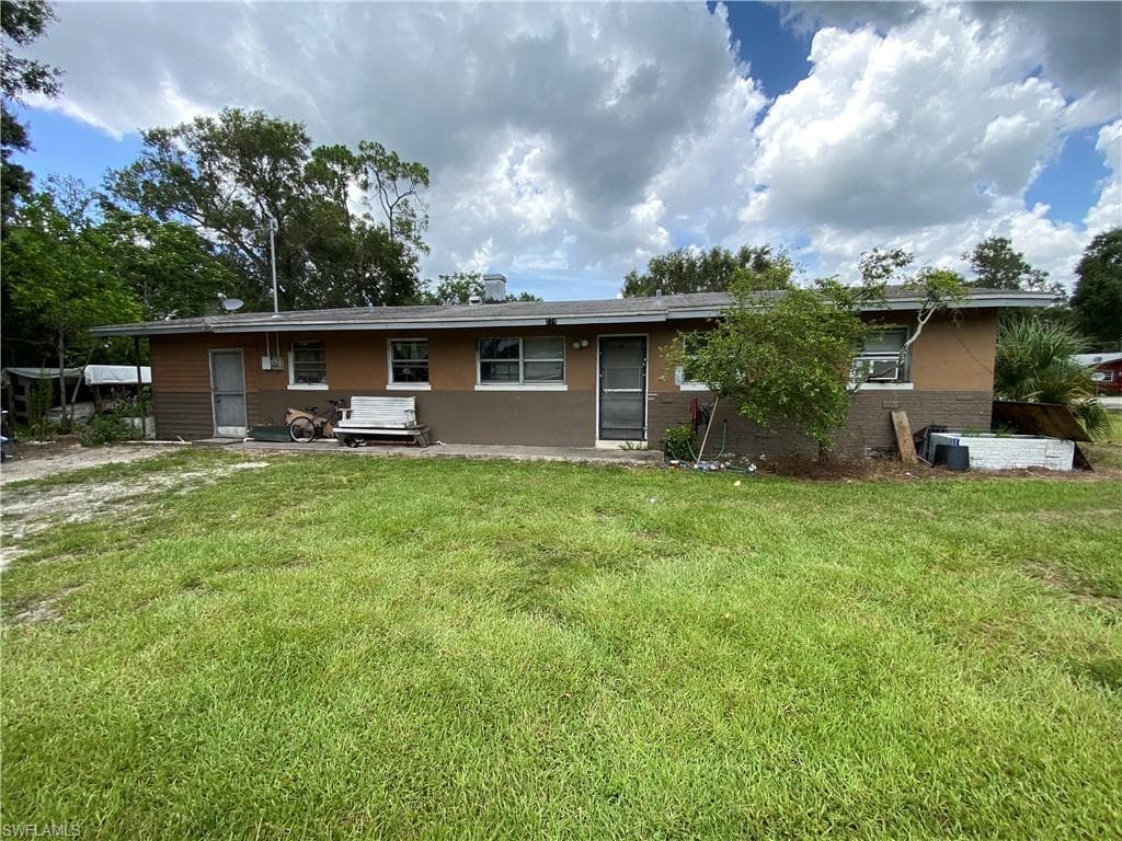 174 Favor AVE LABELLE, FL 33935