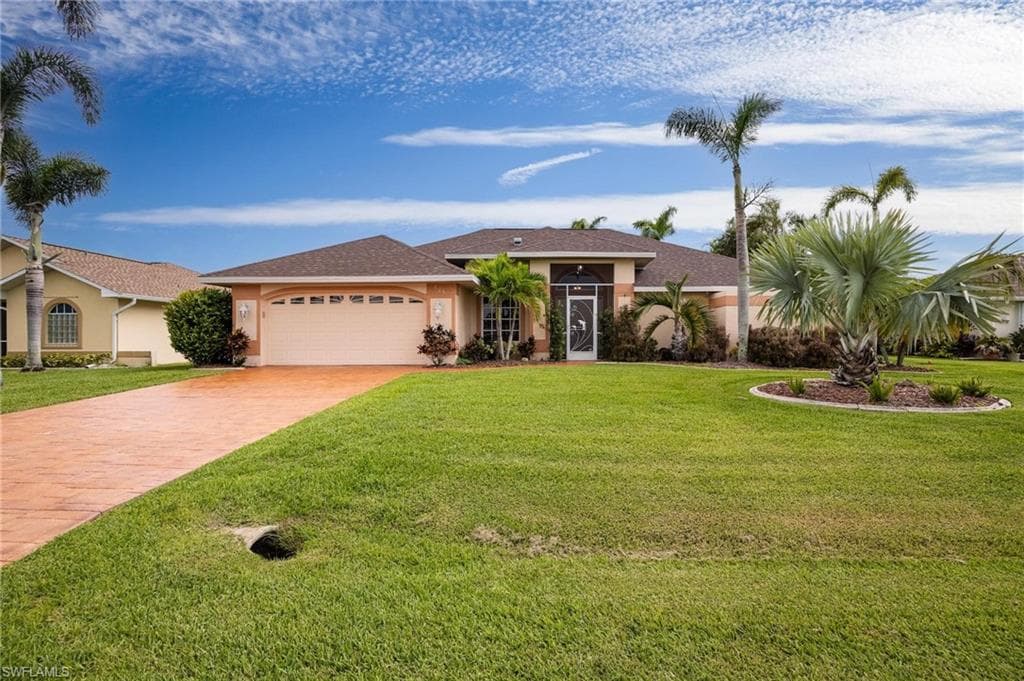 606 SE 24th ST CAPE CORAL, FL 33990