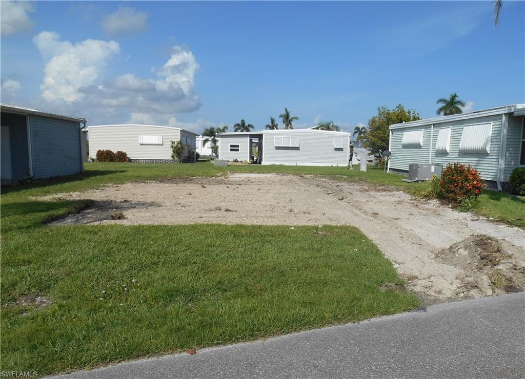 266 Shoreland DR FORT MYERS, FL 33905