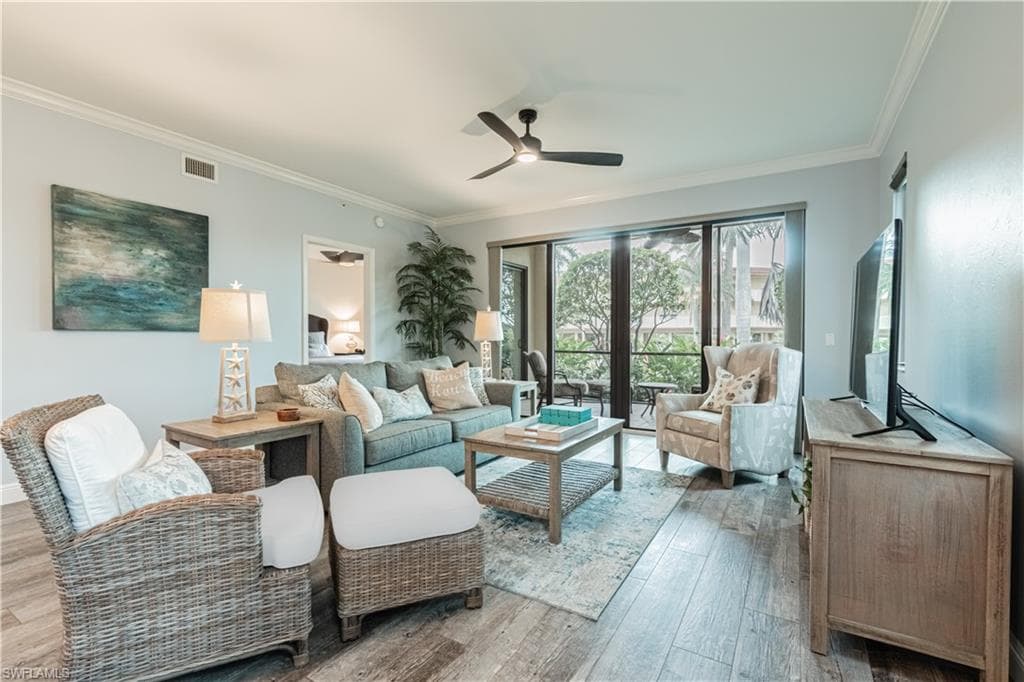 985 Sandpiper ST I-104 NAPLES, FL 34102