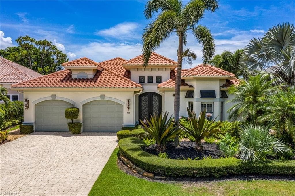 208 Charleston CT NAPLES, FL 34110
