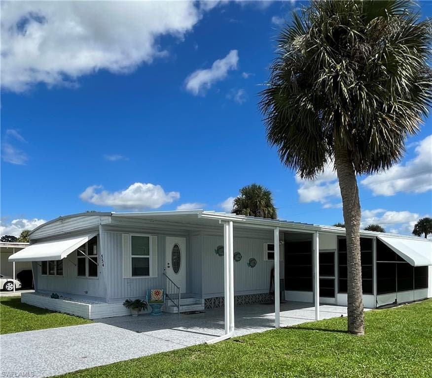 554 Peace Lake CT NORTH FORT MYERS, FL 33917