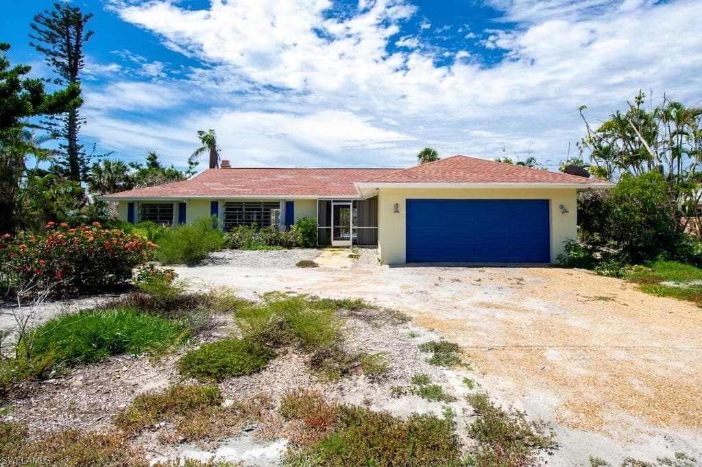 313 Palm Lake DR SANIBEL, FL 33957