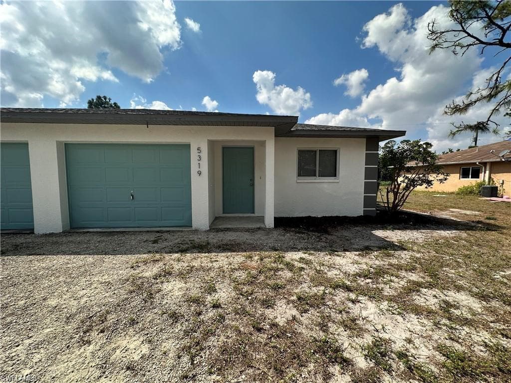 5319 27th ST SW LEHIGH ACRES, FL 33973