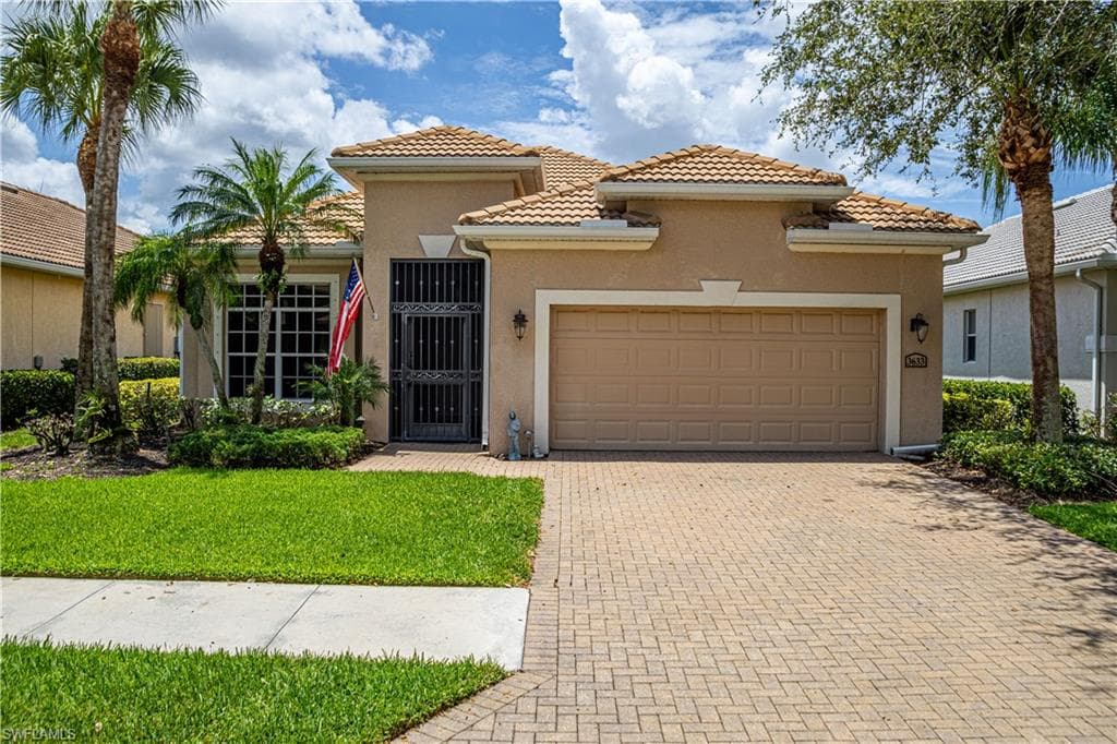 3633 Grand Cypress DR NAPLES, FL 34119