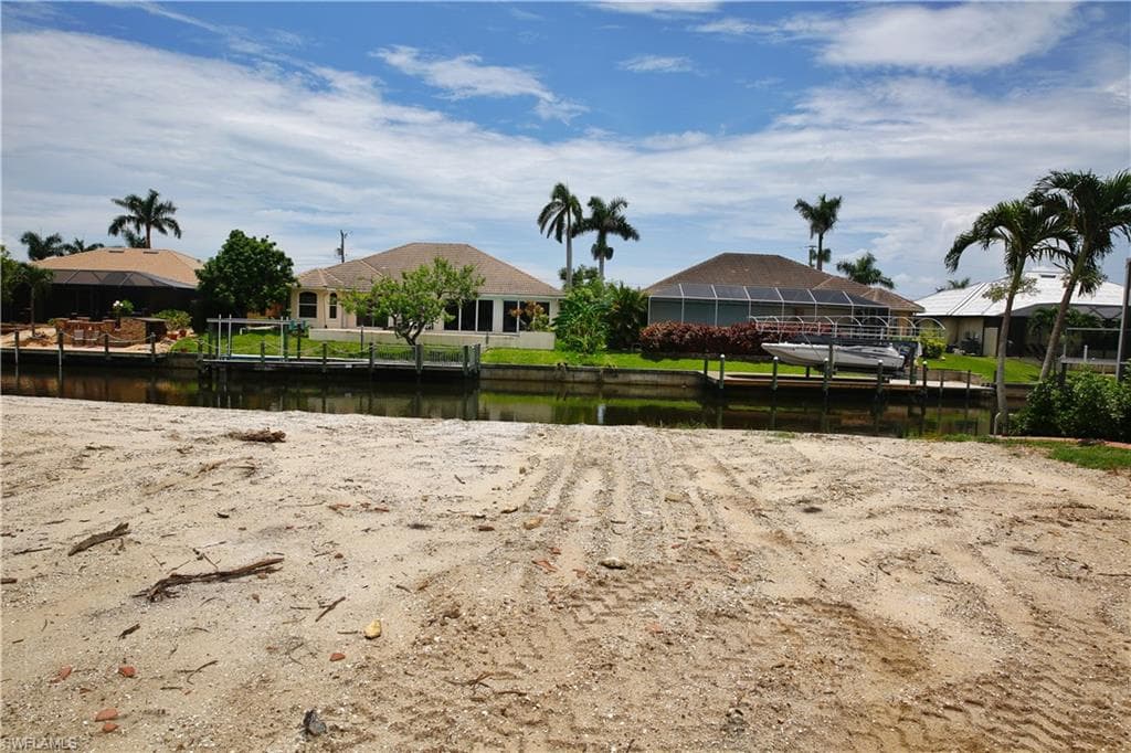 1716 SW 44th ST CAPE CORAL, FL 33914
