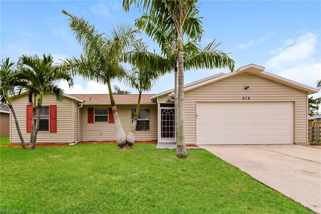 818 SW 31st ST CAPE CORAL, FL 33914